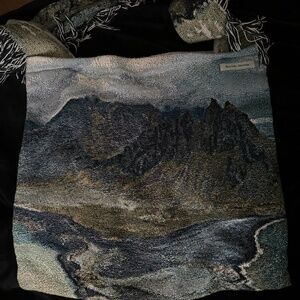 Woven tote (landscape)